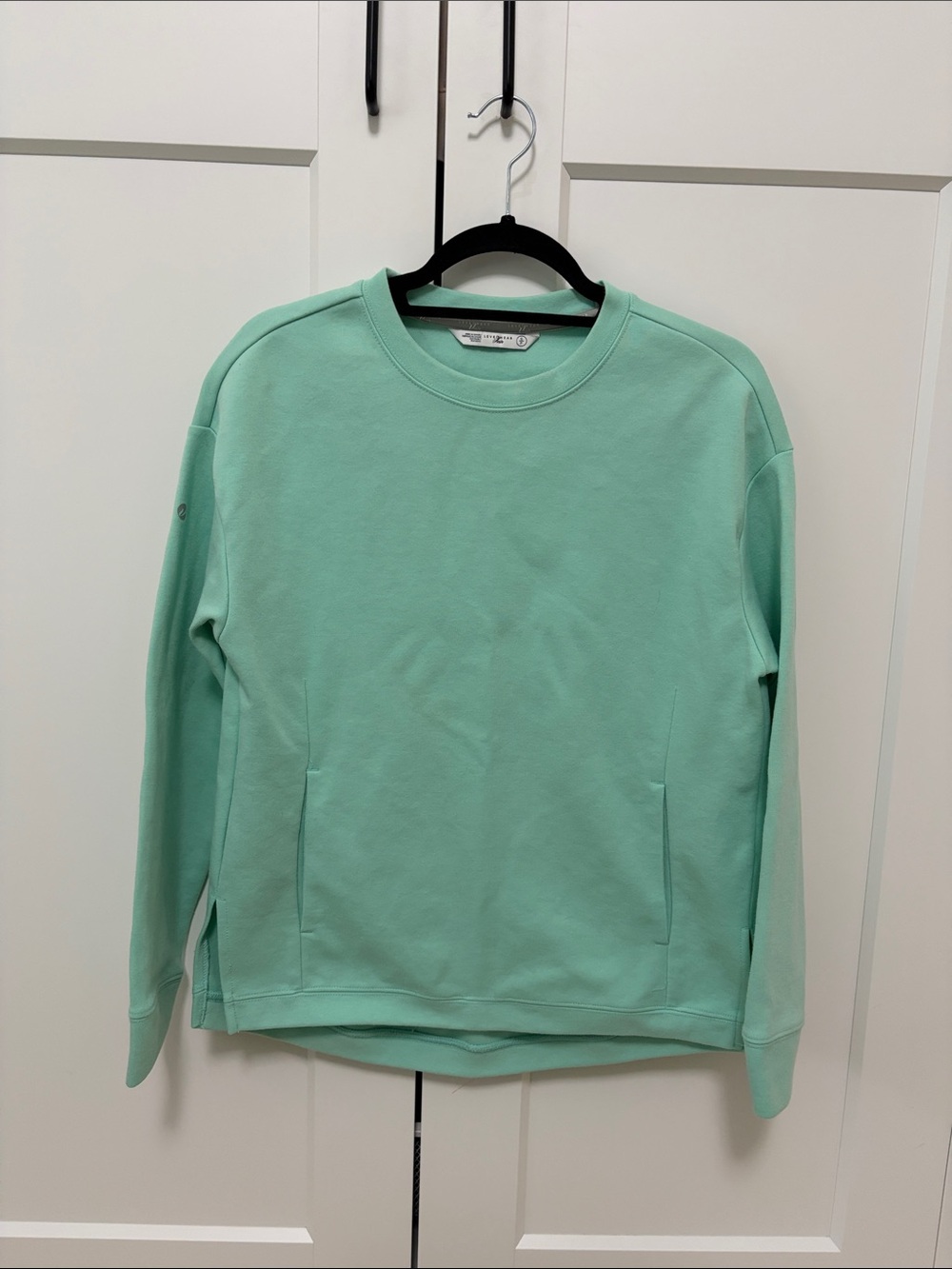 Women’s Crewneck Sweatshirt - Mint Green